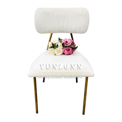 ราคาดี เก้าอี้ทานอาหารหรูหราพร้อมขาโลหะสีทอง เบาะหลังนุ่มหุ้มด้วยผ้ากำมะหยี่สำหรับโรงแรม ร้านกาแฟ งานแต่งงาน และการใช้งานกลางแจ้ง ออนไลน์