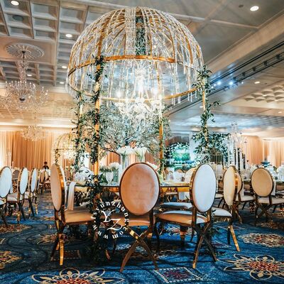 ราคาดี โต๊ะทานอาหารโดมคริสตัลหรูหราทันสมัย โครงสแตนเลส เฟรมโลหะ โรงแรม งานแต่งงาน ร้านอาหารกลางแจ้ง งานเลี้ยง ออนไลน์